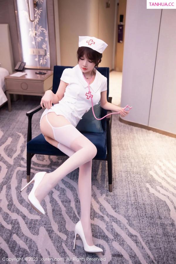 婠婠么  [XiuRen]高清写真图 2023.02.06 No.6221 婠婠么 护士服丝袜第7张图片